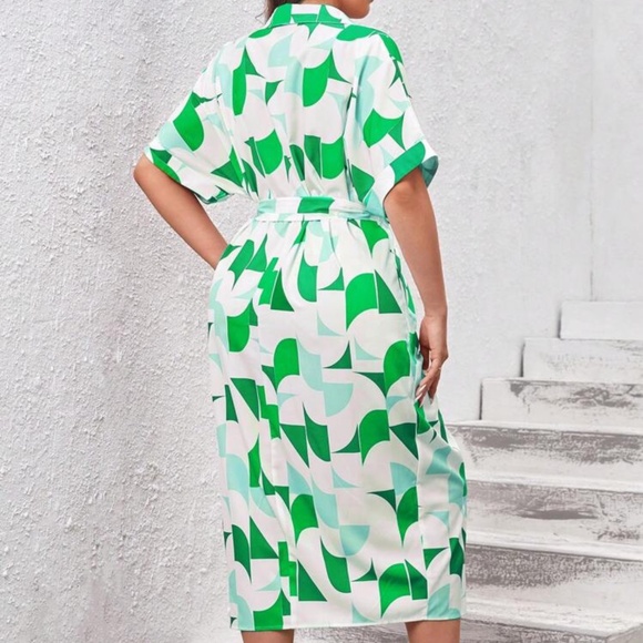 NWT Women's Belted Shirt Dress - Picture 2 of 7